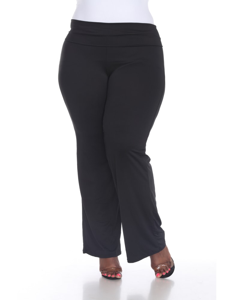 Front of a model wearing a size 3X Solid Palazzo Pants in Black by White Mark. | dia_product_style_image_id:250170